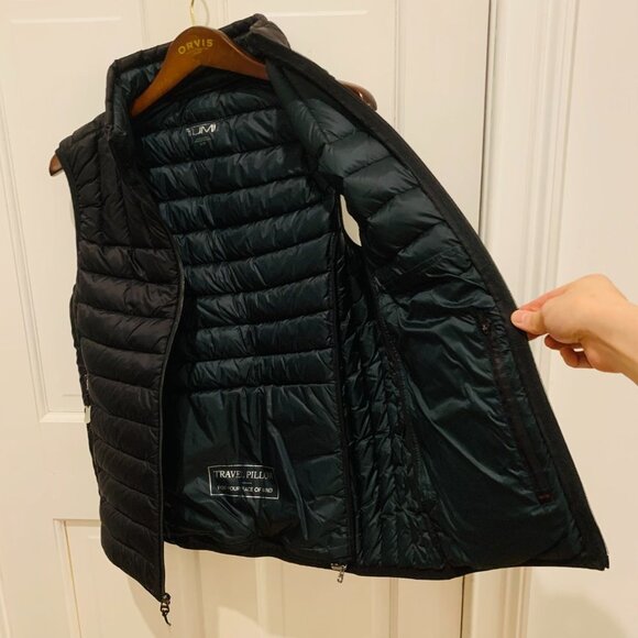 NEW without tags Black TUMI Pax Vest Pillow Down Size Large - Picture 4 of 7